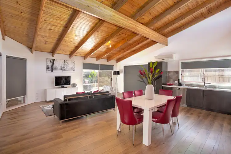 2/18 Contursi Drive, Sydenham VIC 3037