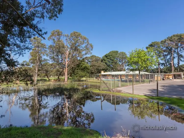 1 Bishop Road, Moorooduc VIC 3933