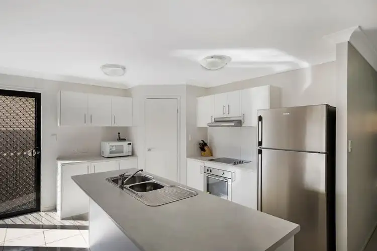 1/50 Wareena Crescent, Glenvale QLD 4350