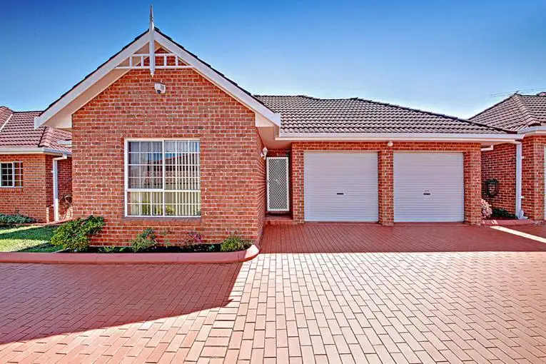 Main view of Homely villa listing, 5/135 Kennedy Street, Picnic Point NSW 2213