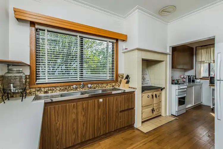 Fifth view of Homely house listing, 10 Kalimna Street, Hamlyn Heights VIC 3215