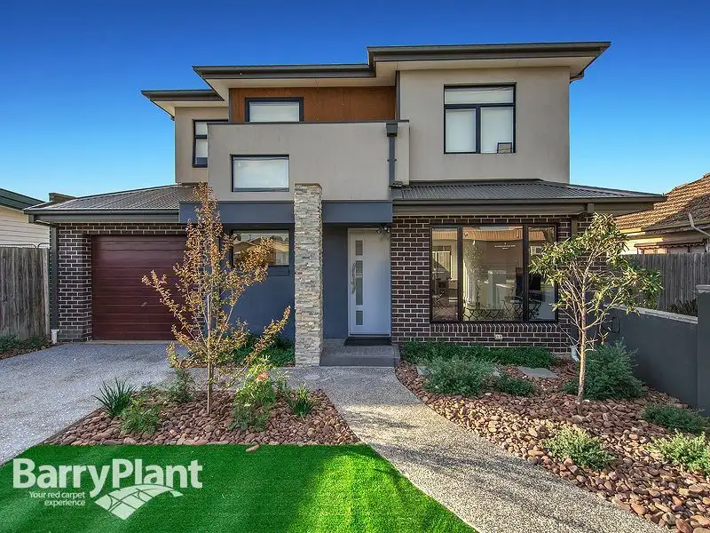 Main view of Homely townhouse listing, 1/40 Henry Street, St Albans VIC 3021
