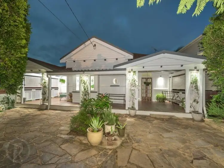 61 Arthur Terrace, Red Hill QLD 4059