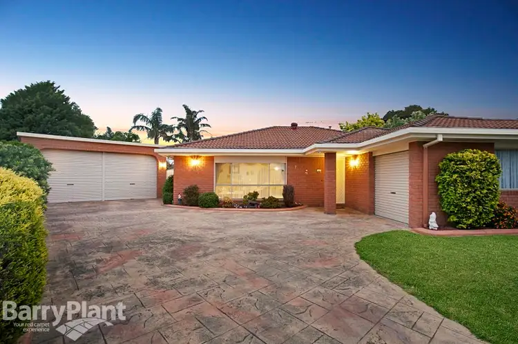 7 Chadbourn Place, Narre Warren South VIC 3805