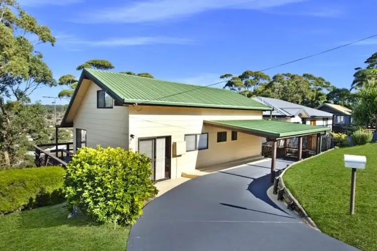 32 Pengana Crescent, Mollymook NSW 2539