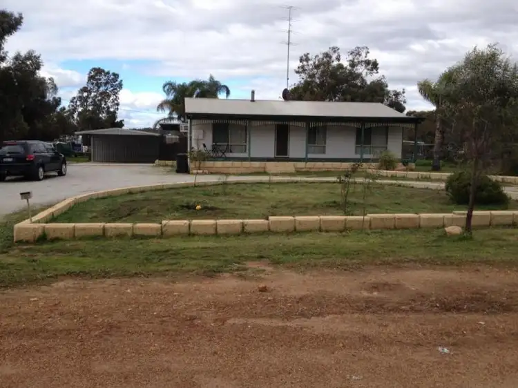 6 Spencers Brook rd, York WA 6302