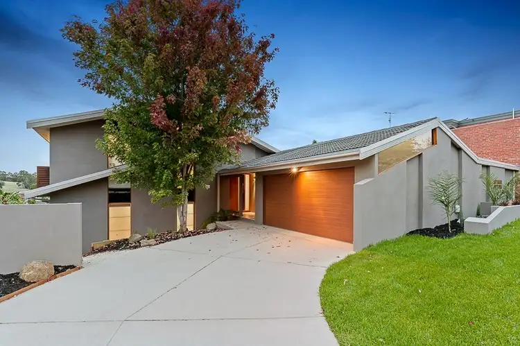 19 Lawanna Drive, Templestowe VIC 3106
