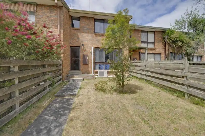 Main view of Homely unit listing, 2/15 Roseneath Street, Traralgon VIC 3844