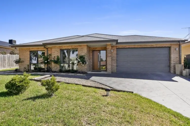 15 Sayle Street, Yarra Glen VIC 3775