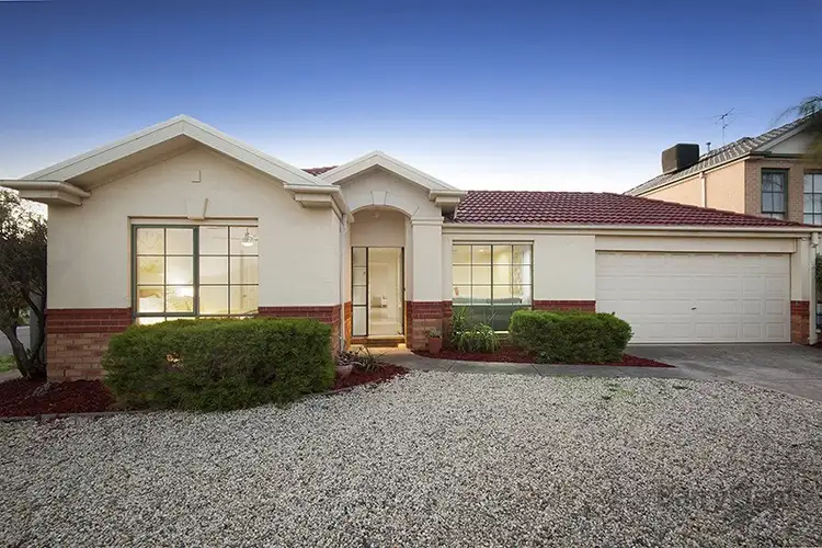 15 Grandiflora Grove, Bundoora VIC 3083
