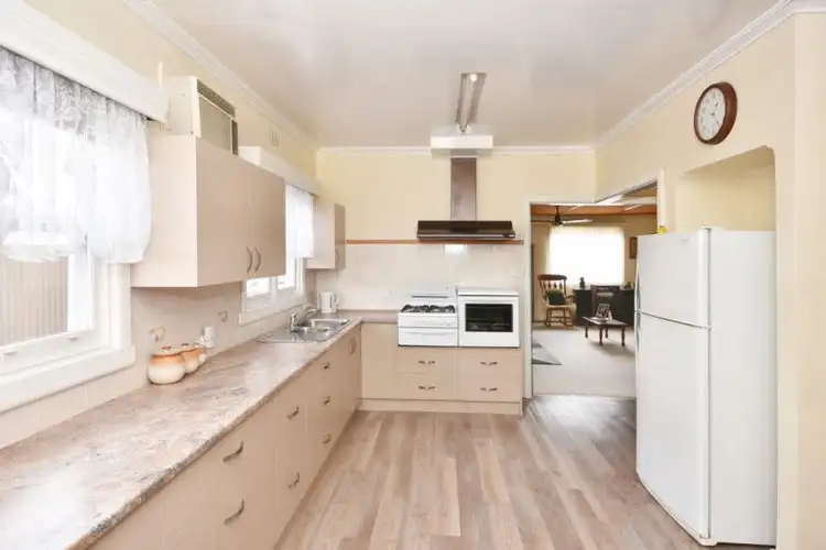 Third view of Homely house listing, 6 Thomas Street, Kangaroo Flat VIC 3555