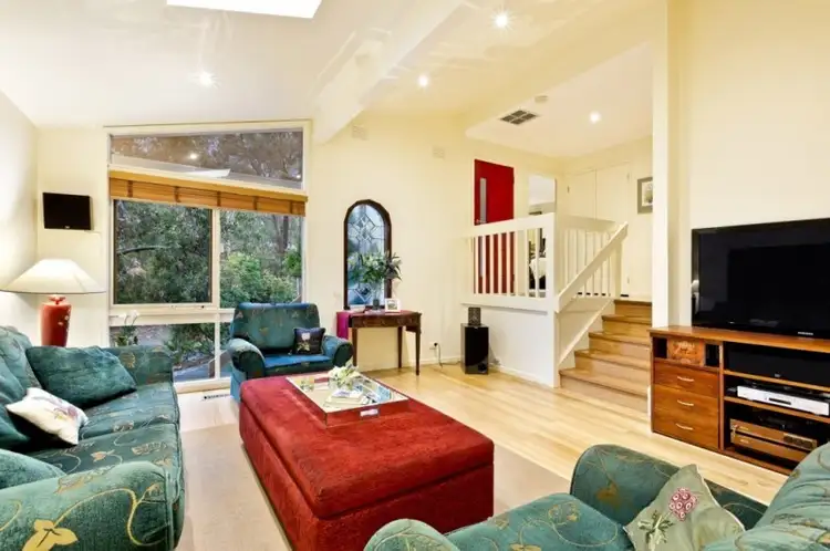 Second view of Homely house listing, 8 Baringa Place, Eltham VIC 3095
