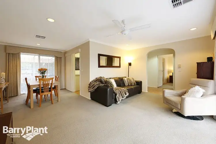 10 Burchall Crescent, Rowville VIC 3178