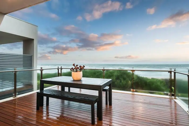 Main view of Homely townhouse listing, 2/8 Bona Vista Avenue, Aspendale VIC 3195