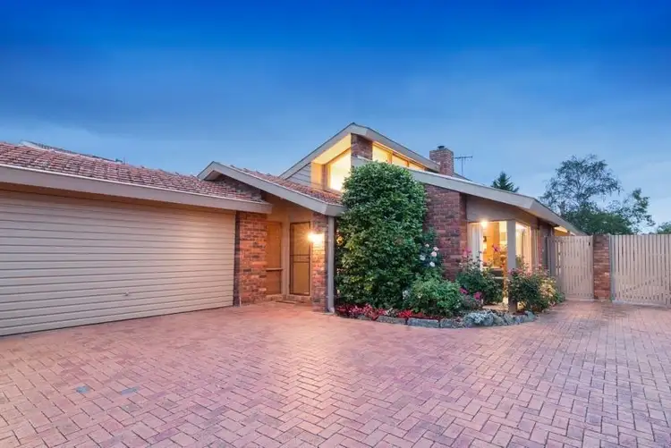 4 St Austell Court, Croydon Hills VIC 3136