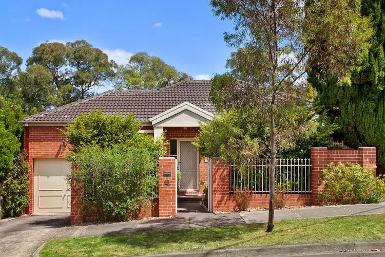 1/17 Calvin Crescent, Doncaster East VIC 3109