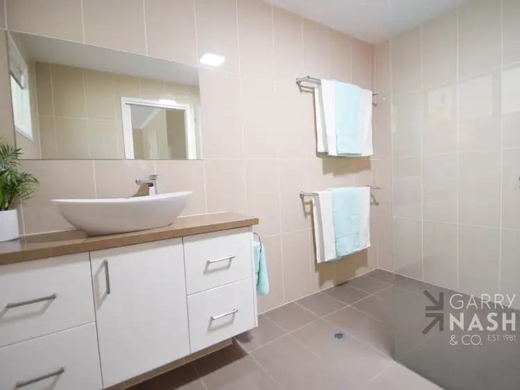 Fifth view of Homely house listing, 6 Colleen Close, Wangaratta VIC 3677