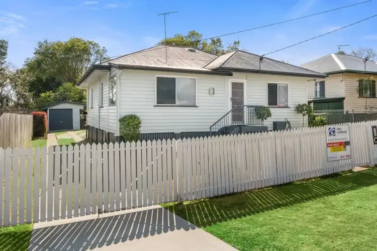 4 Orchard Street, Eastern Heights QLD 4305