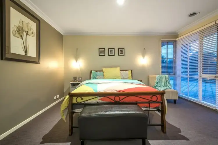 Sixth view of Homely house listing, 2 Carey Court, Sunbury VIC 3429