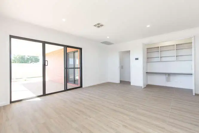 Fifth view of Homely house listing, 2 Banjo Court, Mildura VIC 3500
