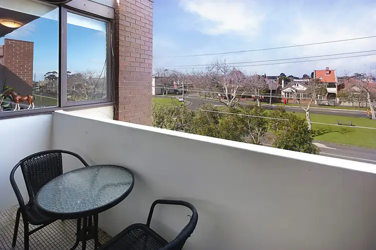 Third view of Homely apartment listing, 9/140 Kerferd Road, Albert Park VIC 3206
