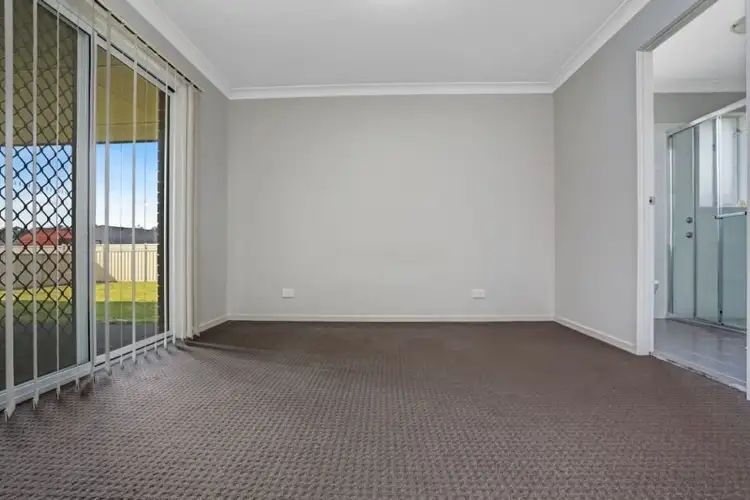 Fifth view of Homely house listing, 17 Sapphire Drive, Rutherford NSW 2320