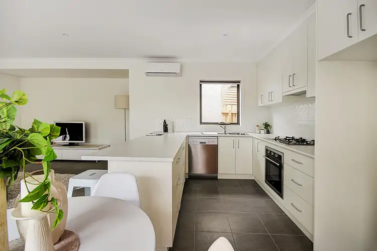 Fifth view of Homely unit listing, 2 & 3/254 Wilsons Road, St Albans Park VIC 3219
