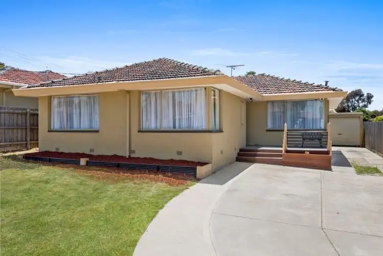 32 Felton Avenue, Sunbury VIC 3429