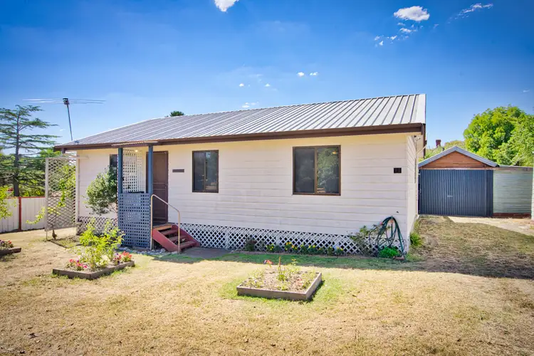 14 Stuart Street, Beaufort VIC 3373