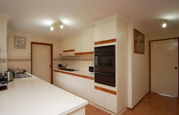 Fourth view of Homely house listing, 9 Hovea Close, Meadow Heights VIC 3048