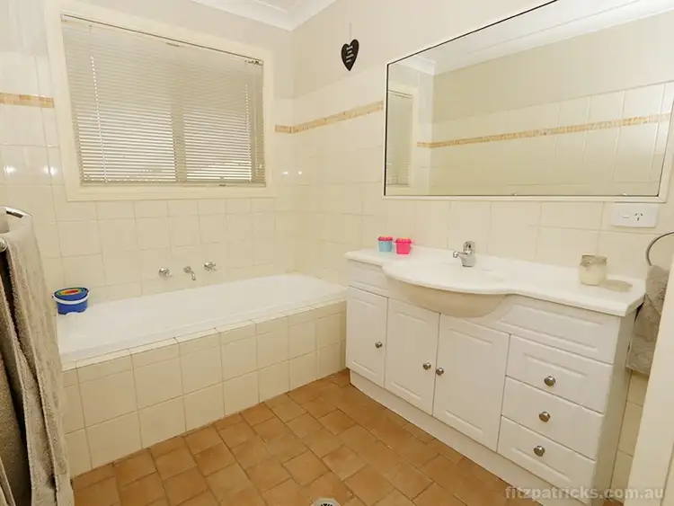 Sixth view of Homely house listing, 5 Garru Place, Glenfield Park NSW 2650