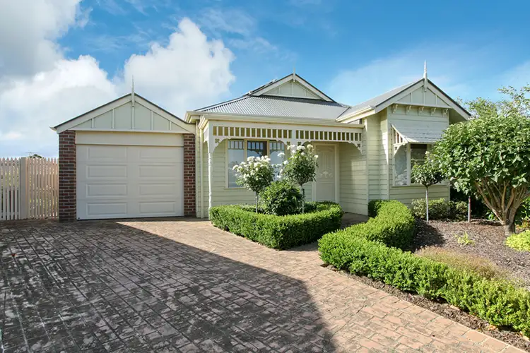 5 Gahnia Close, Altona Meadows VIC 3028