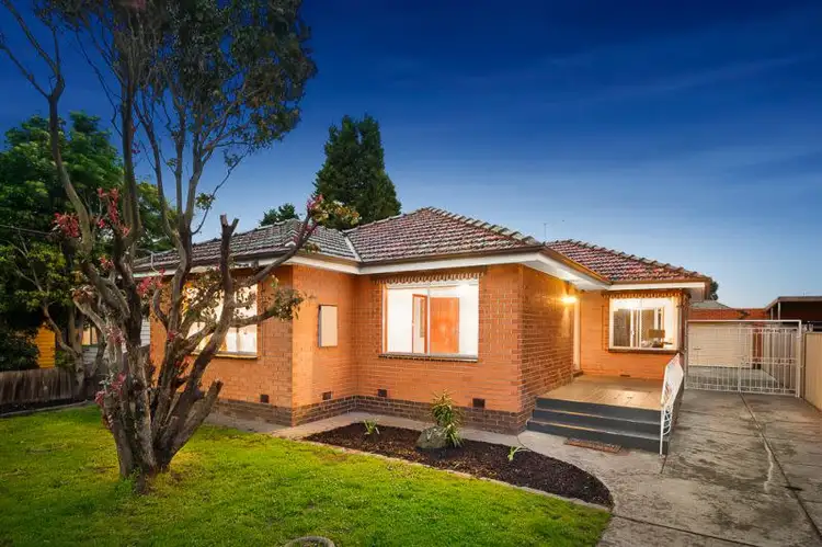 Second view of Homely house listing, 8 Karadoc Avenue, Pascoe Vale VIC 3044