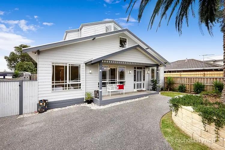 10 Beatty Parade, Mornington VIC 3931