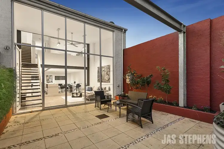 2/42 Station Road, Seddon VIC 3011