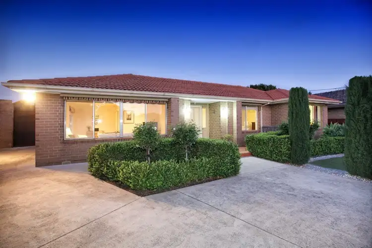 Fifth view of Homely house listing, 8 Redwood Close, Gladstone Park VIC 3043
