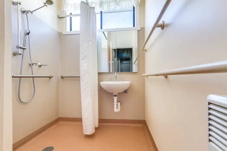 Fifth view of Homely house listing, 7 Guthrie Street, Kangaroo Flat VIC 3555