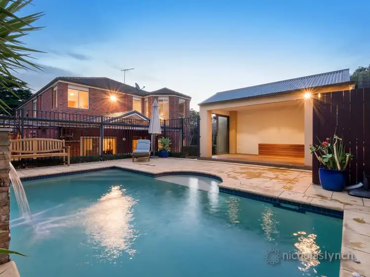 27 Wimbledon Avenue, Mount Eliza VIC 3930