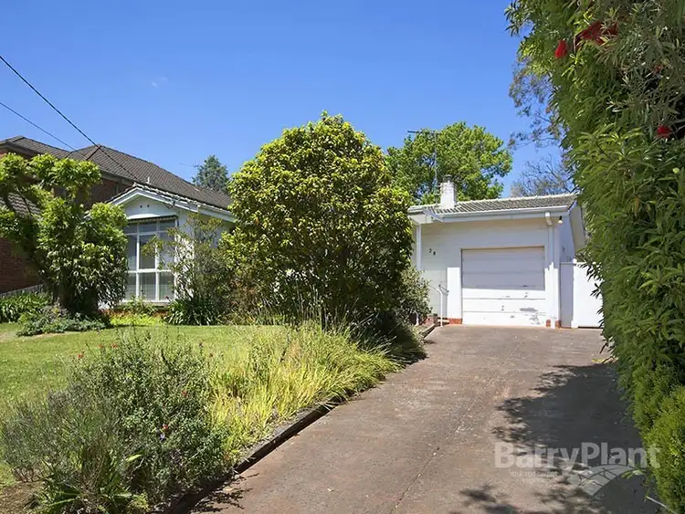 Fifth view of Homely house listing, 28 Lemana Crescent, Mount Waverley VIC 3149