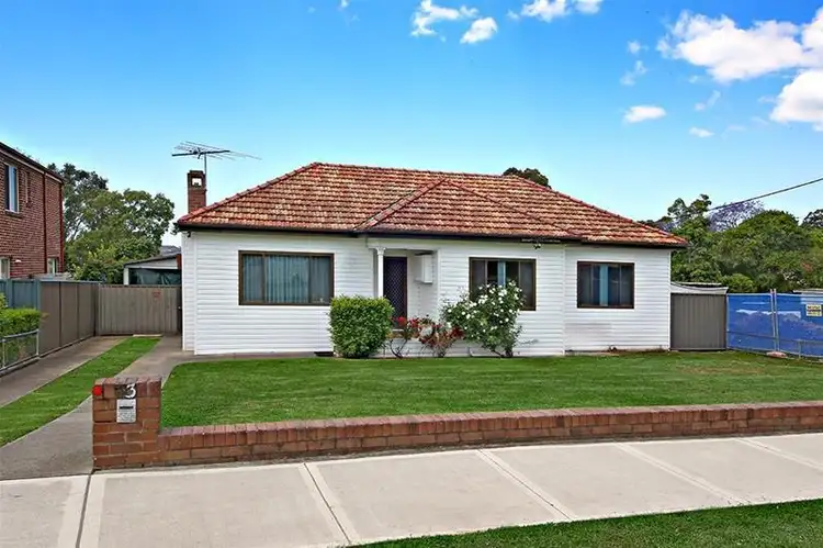 83 Kennedy Street, Picnic Point NSW 2213
