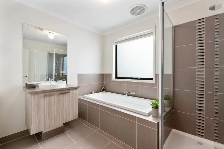 Fifth view of Homely house listing, 34 Aylesbury Boulevard, Doreen VIC 3754