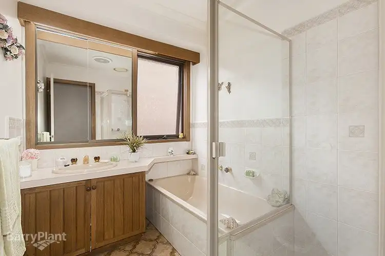 Sixth view of Homely house listing, 2 Russel Avenue, Berwick VIC 3806