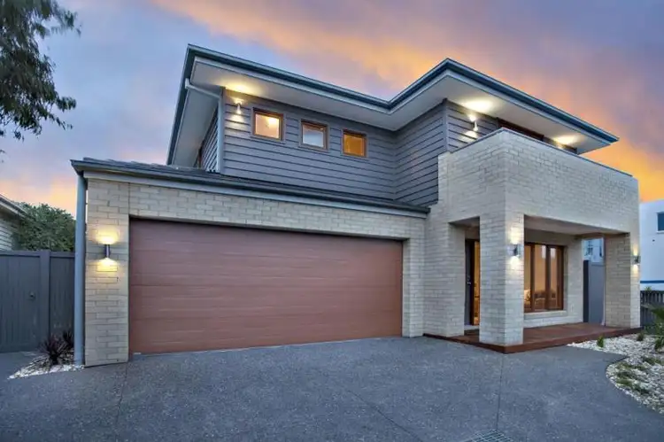 Main view of Homely townhouse listing, 27 Bowman Street, Aspendale VIC 3195
