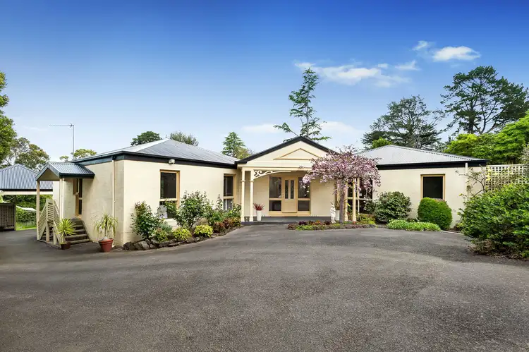 93 Two Bays Road, Mount Eliza VIC 3930