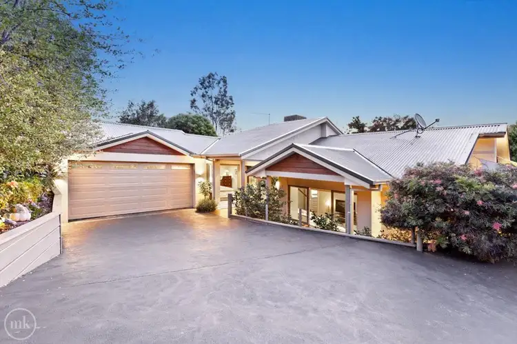 Main view of Homely unit listing, 2/11 Bible Street, Eltham VIC 3095