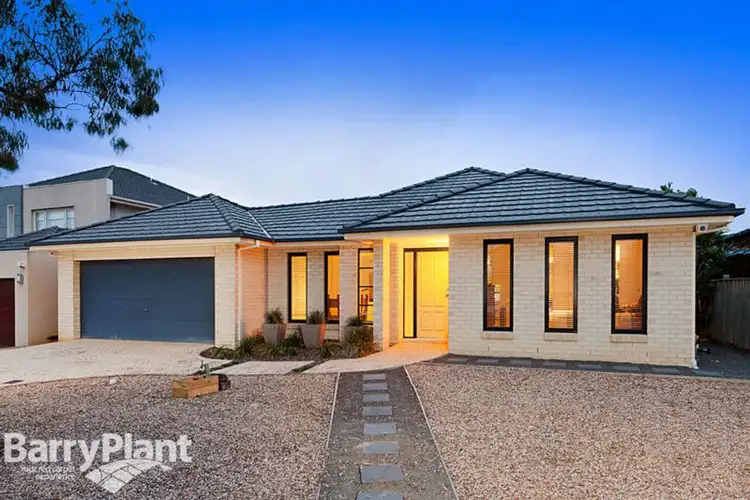 3 Morning Close, Sanctuary Lakes VIC 3030