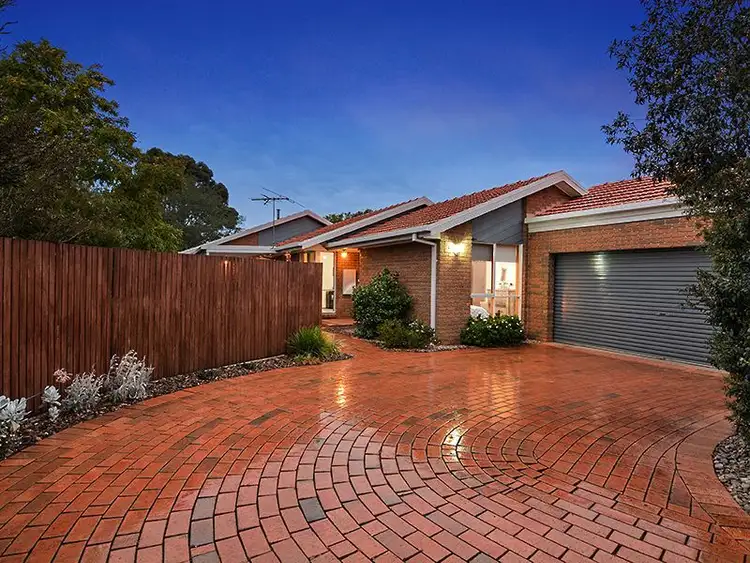 17 Lamb Grove, Hoppers Crossing VIC 3029