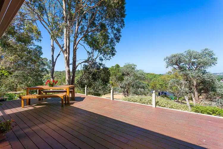 121 Bishop Avenue, Diamond Creek VIC 3089