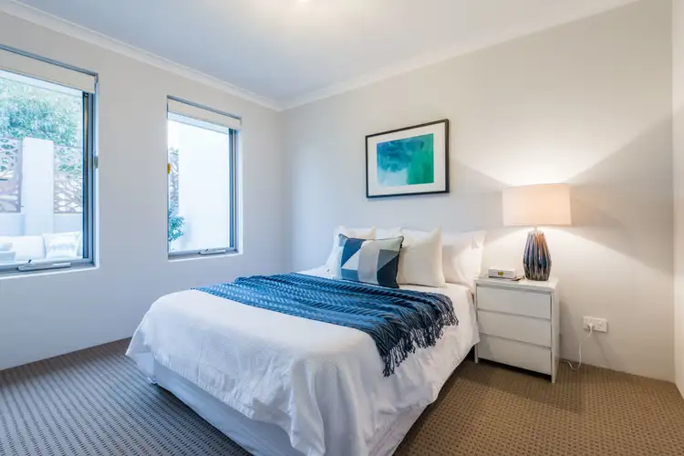Fifth view of Homely villa listing, 2/6 Ornum Place, Innaloo WA 6018