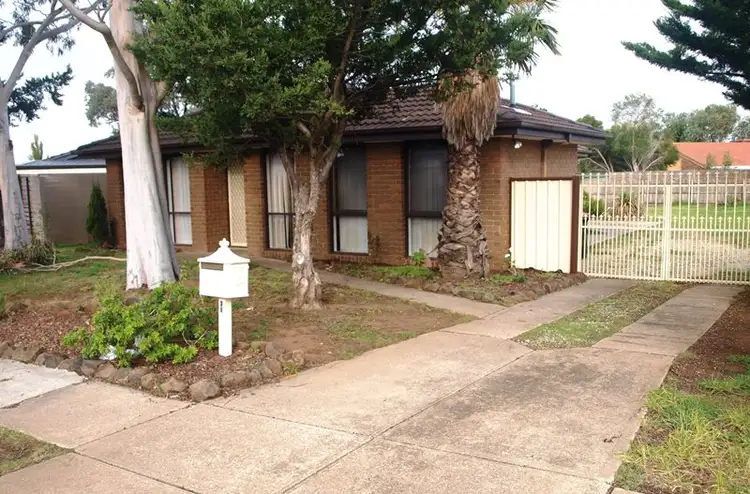 38 Hilton Way, Melton West VIC 3337